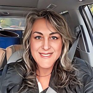 Meet your Posher, Lisa